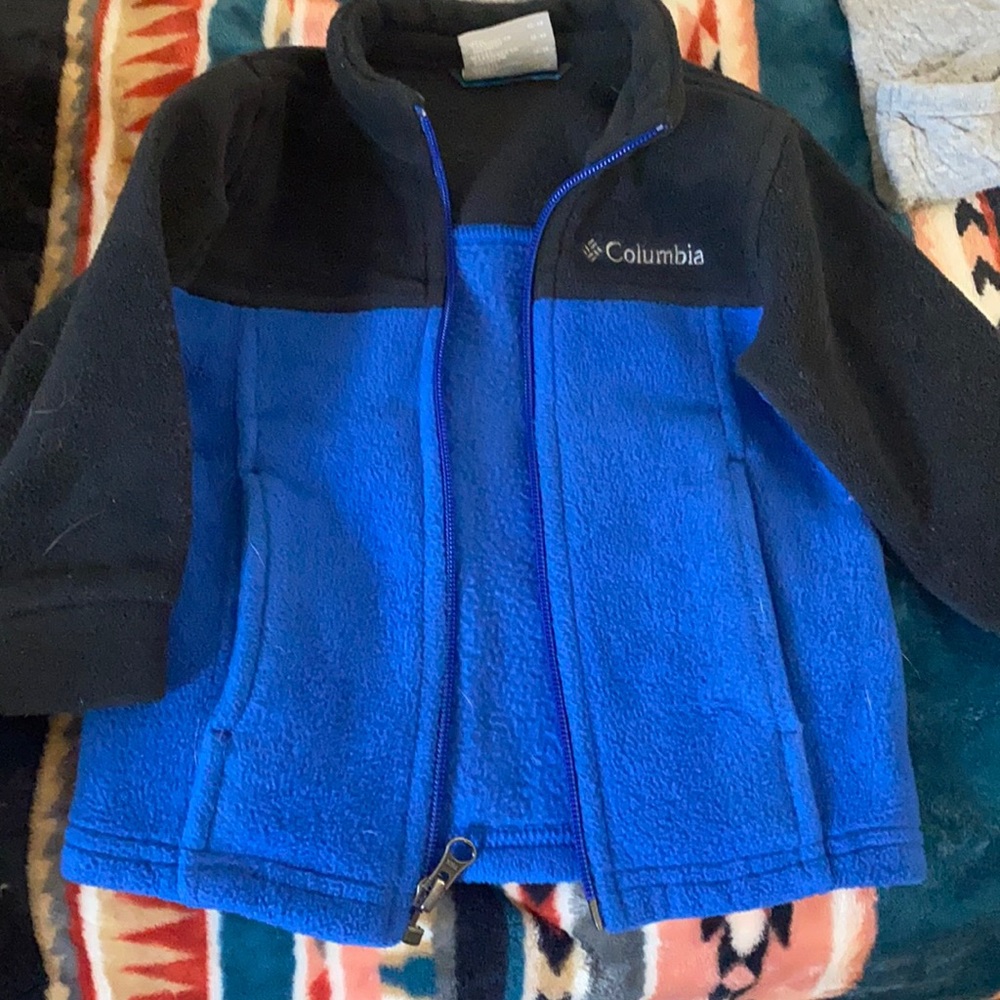 Kids sweatshirt zip up size 12-18 mo.